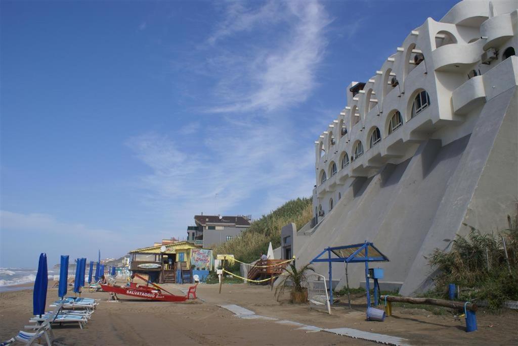 Casa Vacanze Elianto Anzio Exterior foto